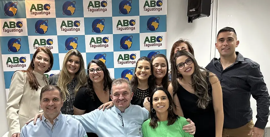 Turma da especialização em Endodontia da EndoBrasília, 2022